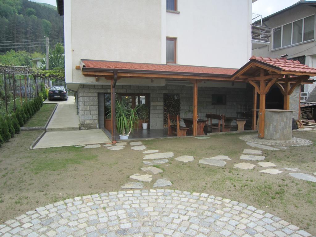 Slavina Guest House Saparewa Banja Exterior foto